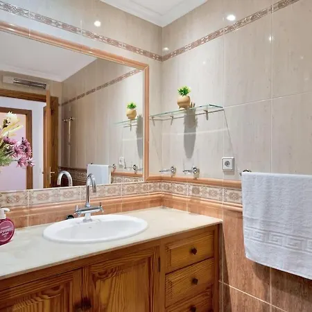 Con Jacuzzi Y Parking En San Pedro - Del Valle 72 2 Appartement *